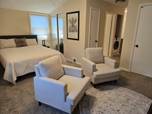 Unclassified image, 2 of 6, button - Como Park Area-Minnesota State Fair Grounds nearby (Saint Paul)