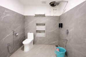 デラックス ダブルルーム バルコニー シティビュー | バスルーム