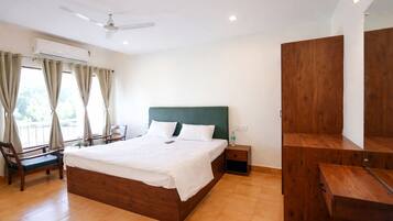 Deluxe tweepersoonskamer, balkon, uitzicht op stad