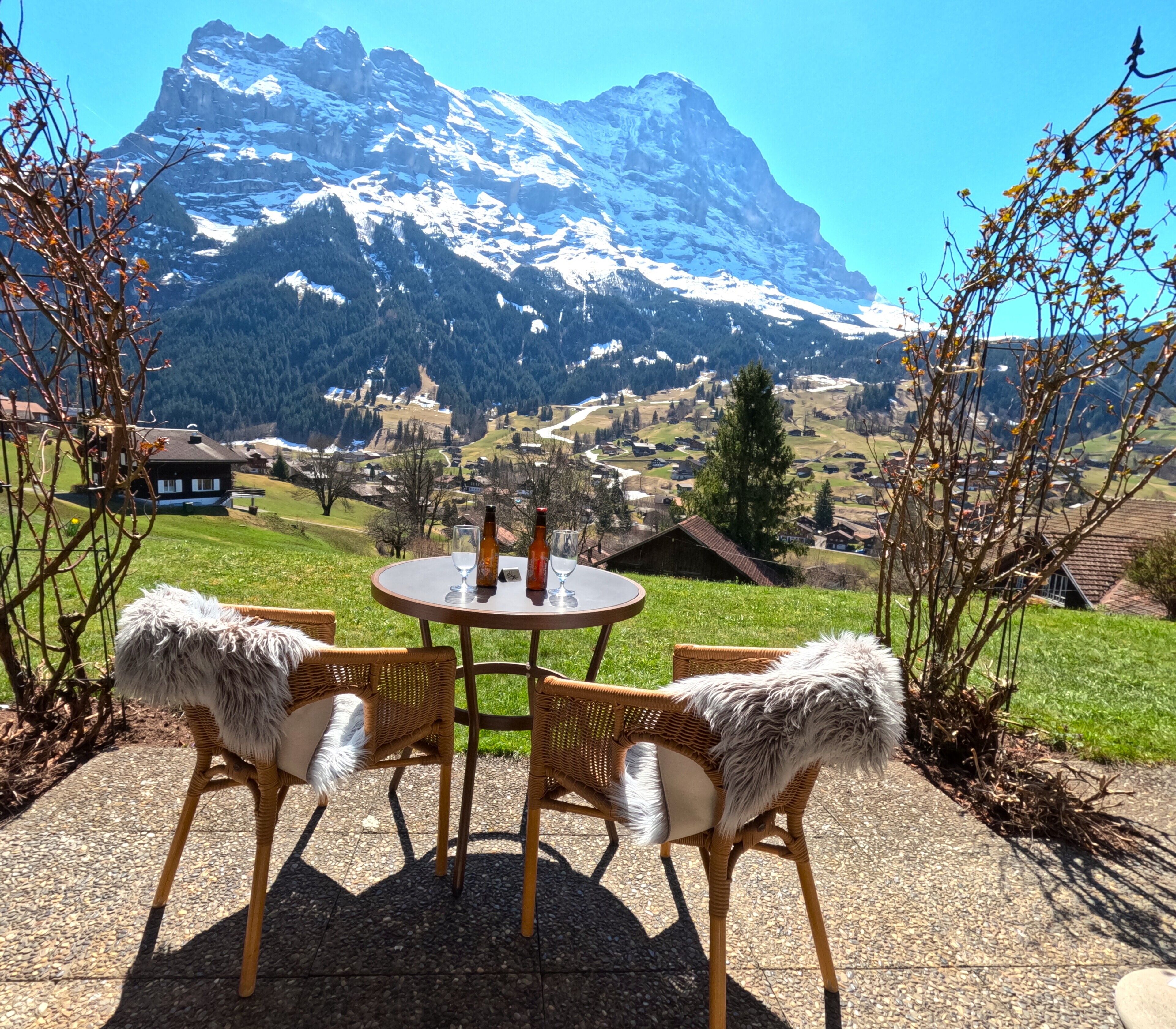 Habitació doble superior, balcó, vistes a la muntanya | Servei de restauració a l'aire lliure