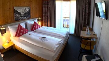 Standard Double Room, Balcony, Garden View