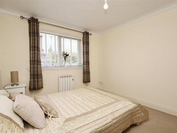 2 bedrooms, Internet