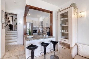 Interior - Apartment 'Rose' with Sea View, Wi-Fi and Air Conditioning (Almancil)