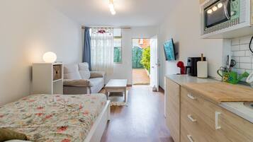 1 habitación, wifi y ropa de cama