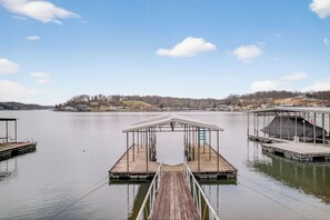 Marina - Summerset House - Waterfront with martini deck (Gravois Mills)