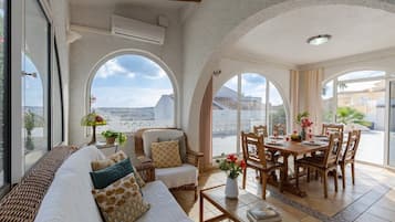 Villa (3 Bedrooms) | Interior