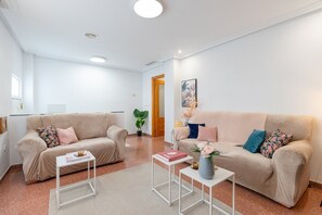 Interior - Stars Courtyard by Fidalsa (Elche)