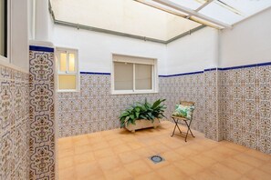 Interior - Stars Courtyard by Fidalsa (Elche)