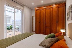 Interior - Stars Courtyard by Fidalsa (Elche)