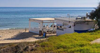 Happiness Corner by Fidalsa