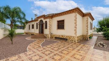 Villa (3 Bedrooms) | Interior