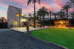 Interior - Historical Palms by Fidalsa (Elche)
