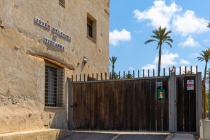 Interior - Historical Palms by Fidalsa (Elche)