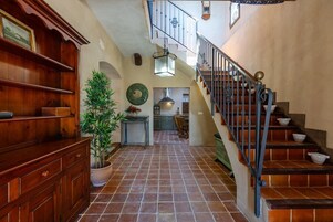 Villa (4 Bedrooms) | Interior