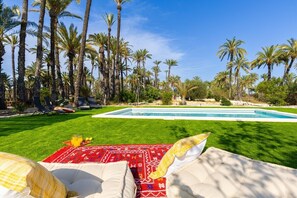 Interior - Historical Palms by Fidalsa (Elche)