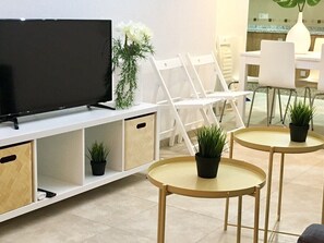 Interior - Enjoy Life in our Apartment. Wifi & Parking (Guardamar del Segura)