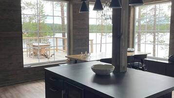 House, 3 Bedrooms, Balcony | Interior