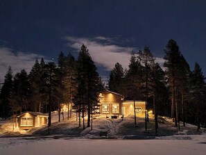 House, 3 Bedrooms, Balcony | Exterior