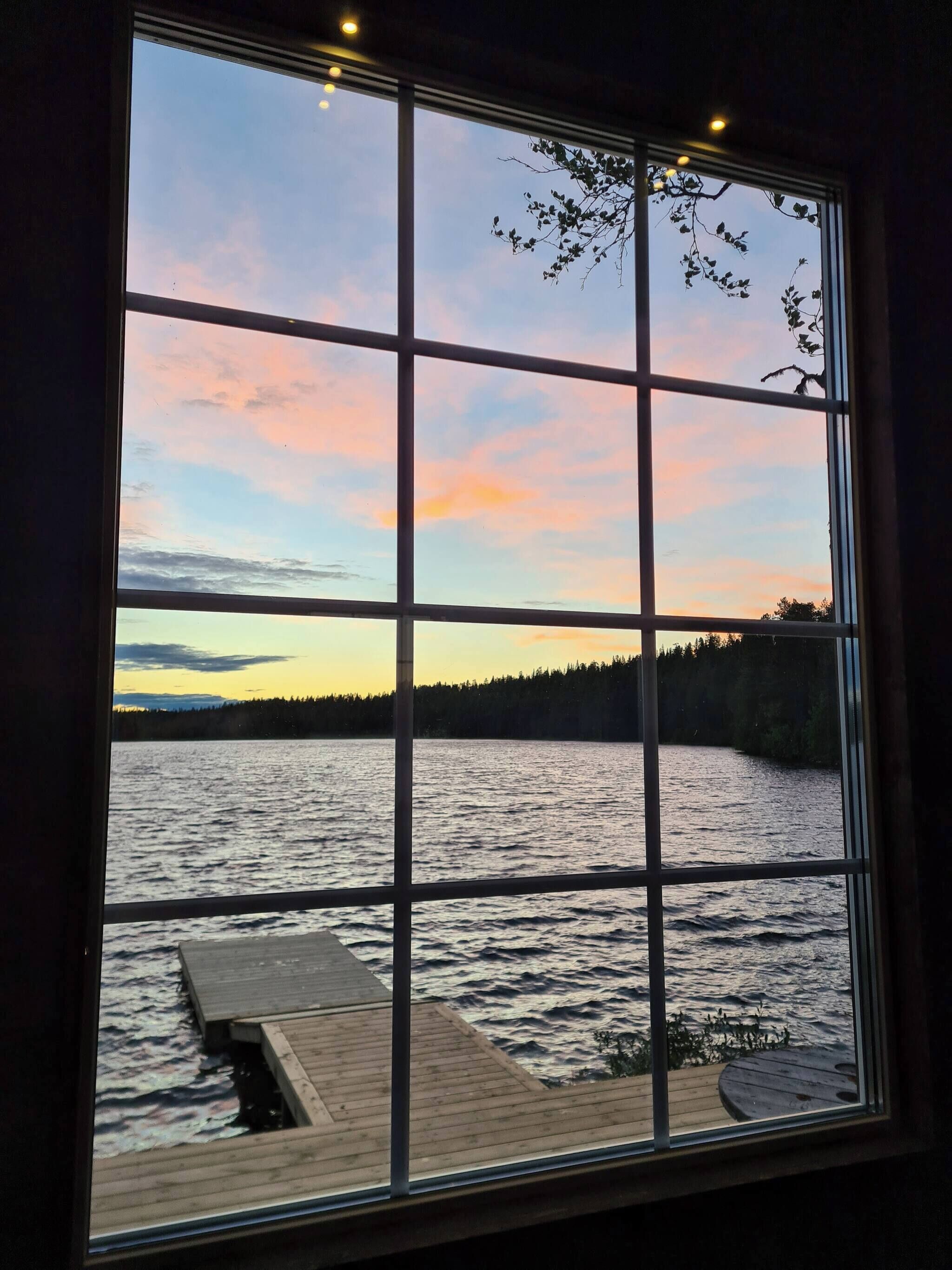 المنشأة من الداخل