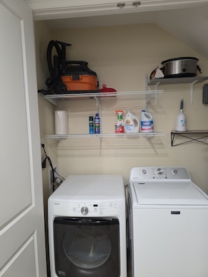 Interior - Spacious 4-bedroom home, W/Kings, 32ft Dock, Tiki, & Pool in beautiful Marathon (Marathon)