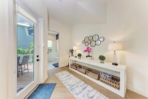 Interior - Pineapple Paradise-Pool Home 2Blocks to the Beach-By Island Real Estate (Holmes Beach)