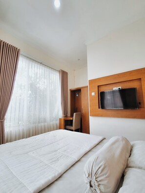 Room - Hallstatt Living Near UII Jakal (Sleman)