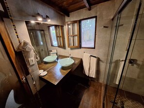 Bañera y ducha independientes, bañera de hidromasaje