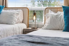 Room - Downtown SLC 2BR Delta & Conference (Salt Lake City)