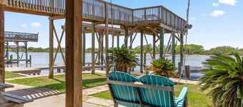 Casa Alegre - Colorado River Home | Private Dock + Minutes to Beach