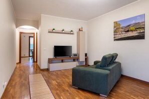 TV - A cozy and spacious 110 square meters apartment, perfect for three people, located on the ground floor of a modern building.The property is located in Nicolosi, a town in the province of Catania located on the southern slopes of Mount Etna, making it an  (Nicolosi)