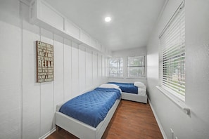 4 habitaciones, wifi y ropa de cama