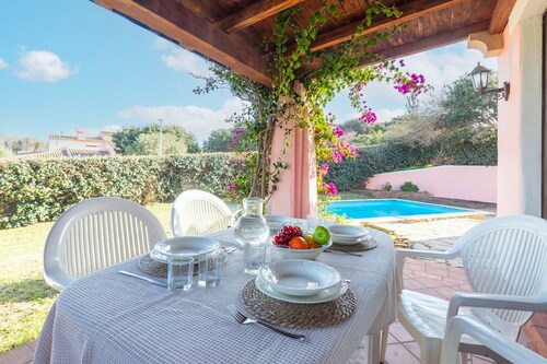 Villa 'Armonia - Privater Pool' mit Pool, WLAN und Klimaanlage