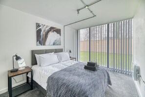 1 bedroom, WiFi - Apartment 2 - The Works (Woolston)