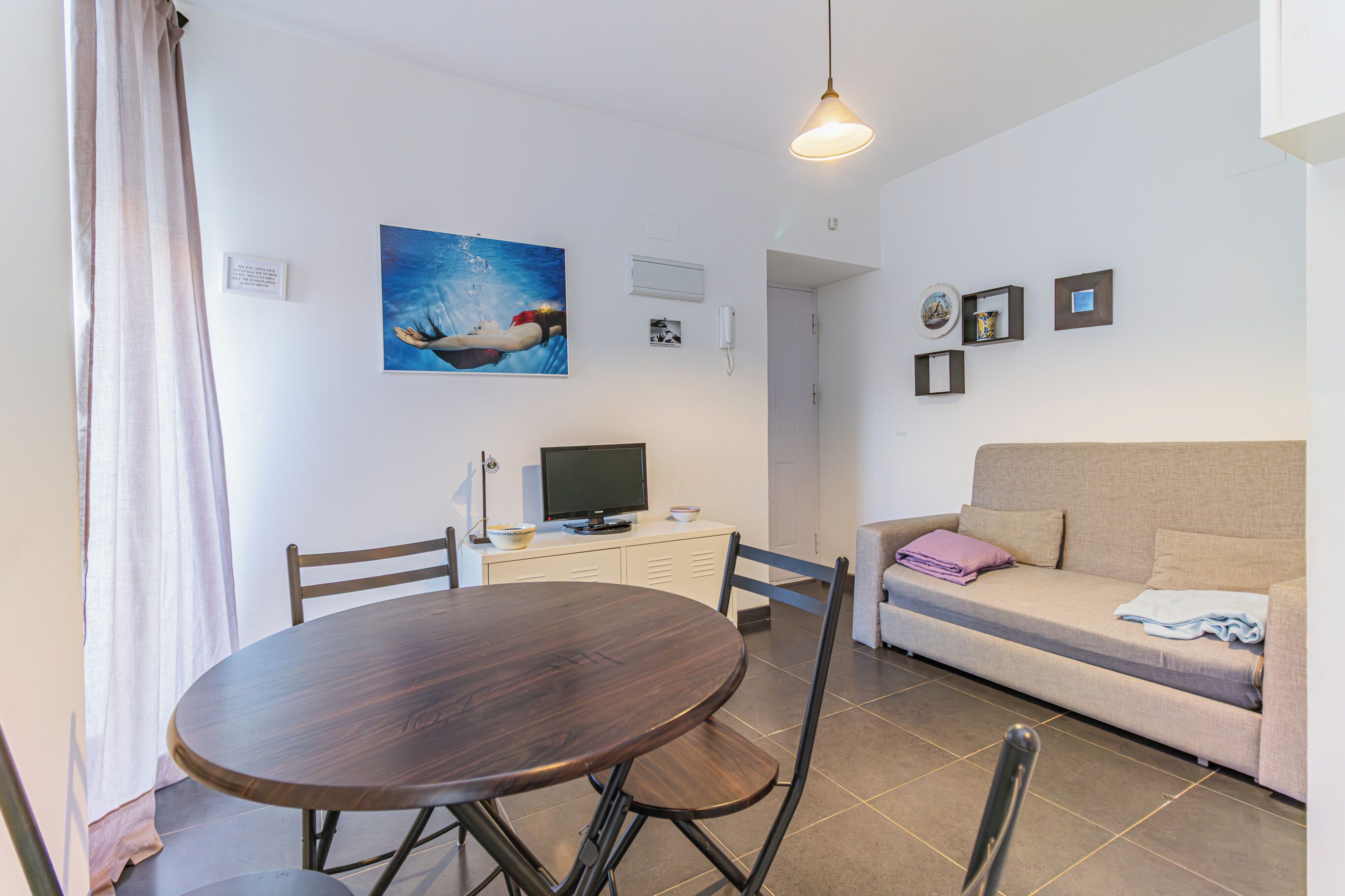 Appartement, meerdere bedden, privébadkamer | Woonruimte