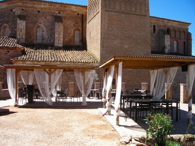 Apartamentos La Fonda