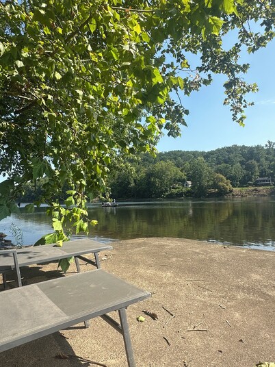 Private Riverfront Retreat-river access, walking/biking path, fire pit
