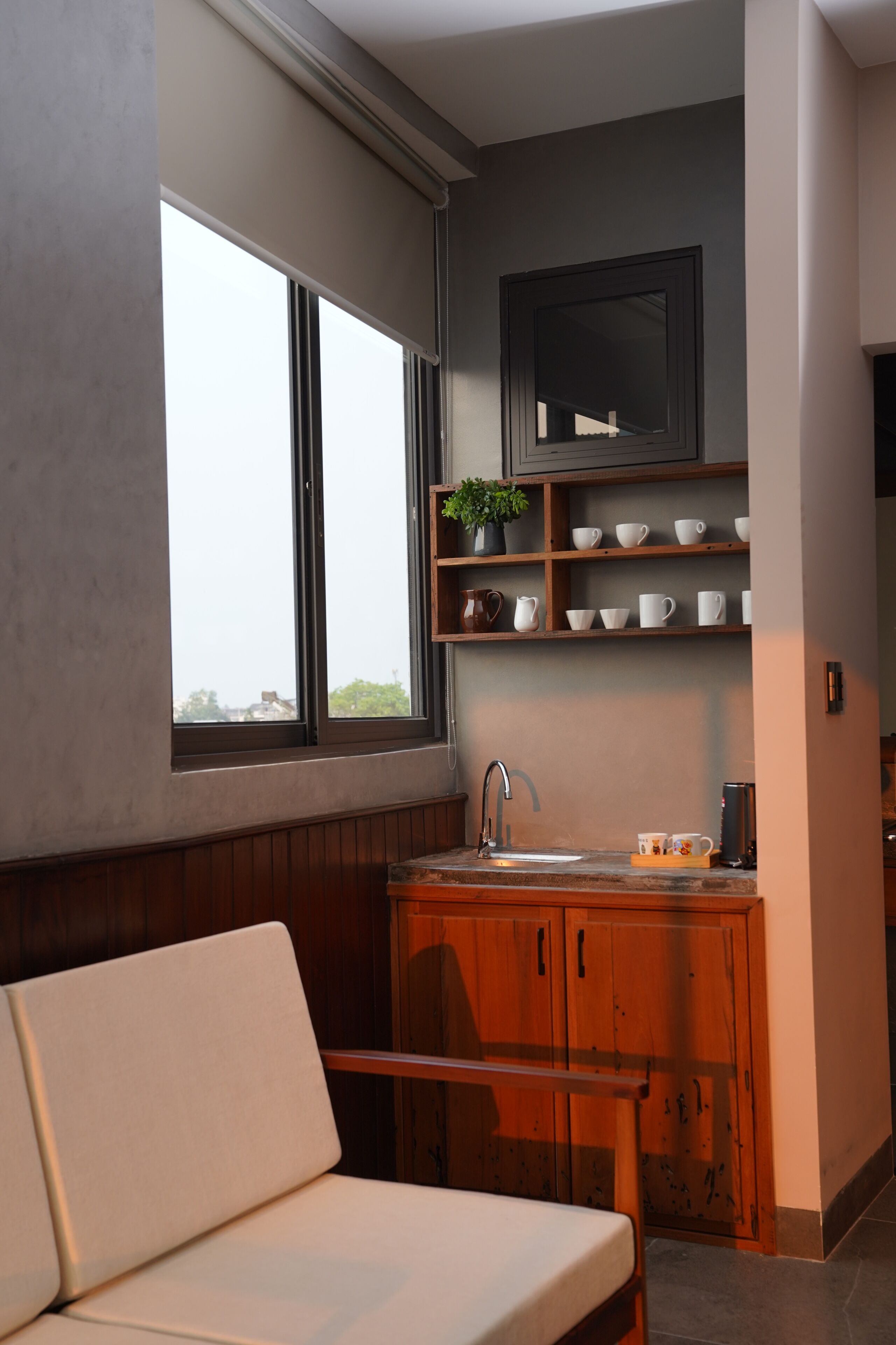 Studio Suite, 1 King Bed, Garden View | Interior