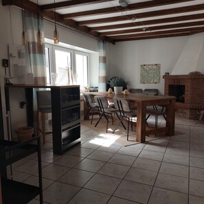 Dining - Comfort Breakfast Room with Balcony and Moselle View for 2 in Ediger-Eller (20 m²) (Ediger-Eller)