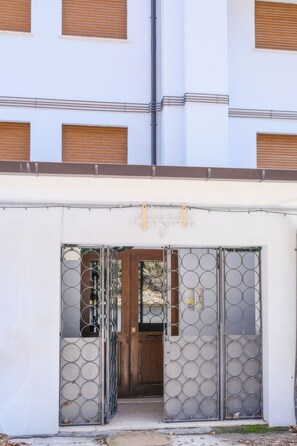 Exterior detail - Vista Mare (Sarnano)