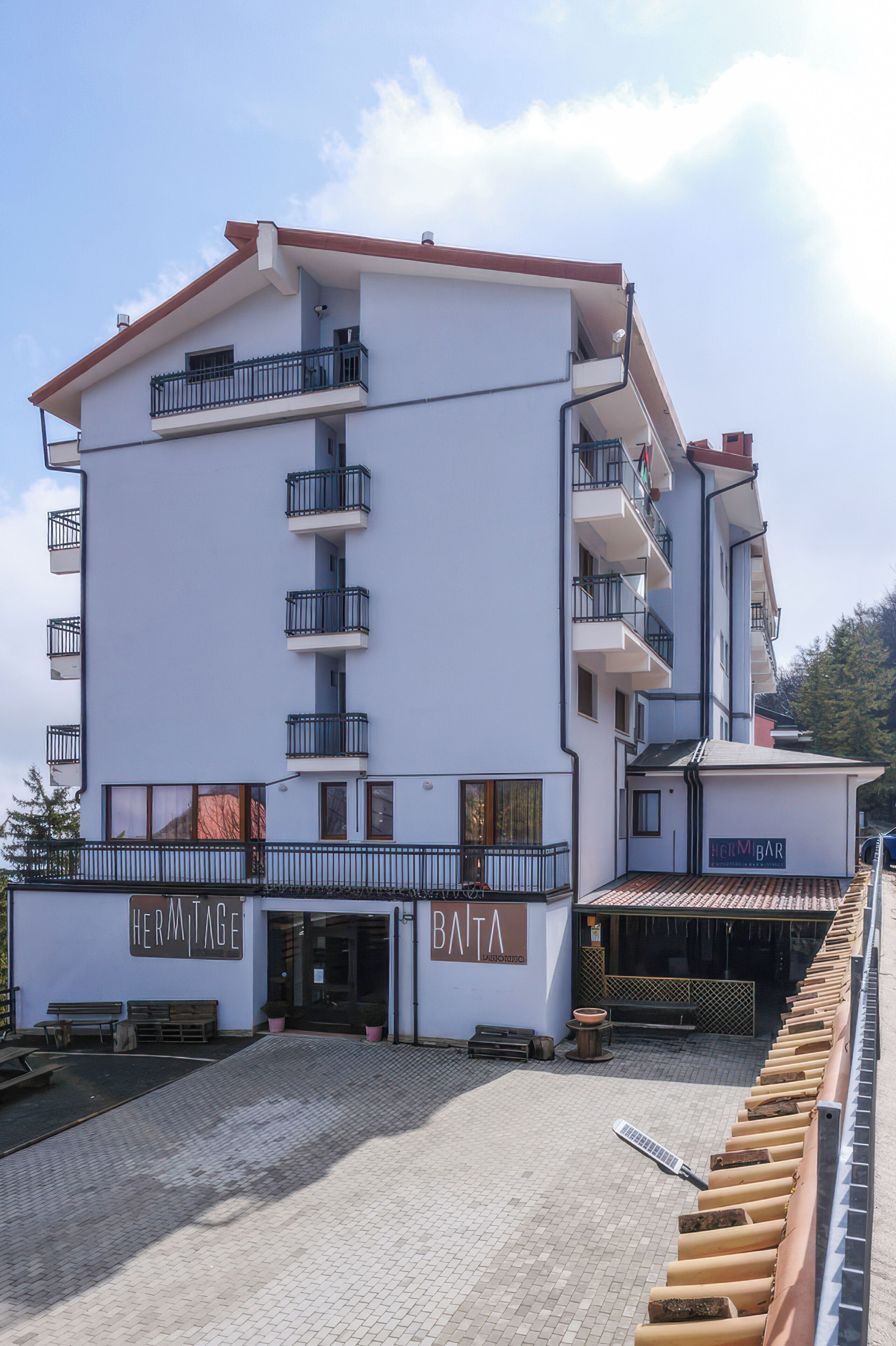 Condo, Hill View | Exterior