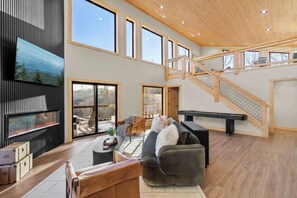 Living area - NEW!/SwimSpa/GameRoom/FirePit/Luxe with VIEWS! - Whiskey Jack (Sevierville)