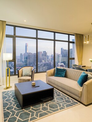 TV, offices - Luxury 3R2B 5m KLCC Pavilion Embassy 600MBPS Infi (Pavilion Embassy, KLCC, Kuala Lumpur)
