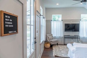3 bedrooms, iron/ironing board, travel crib, WiFi