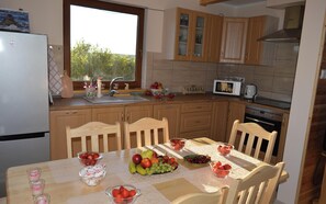 House | Tempat makan