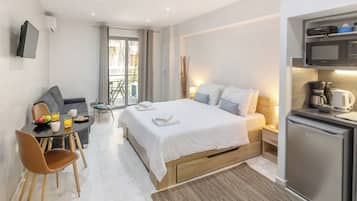 1 bedroom, travel cot, free WiFi, bed sheets