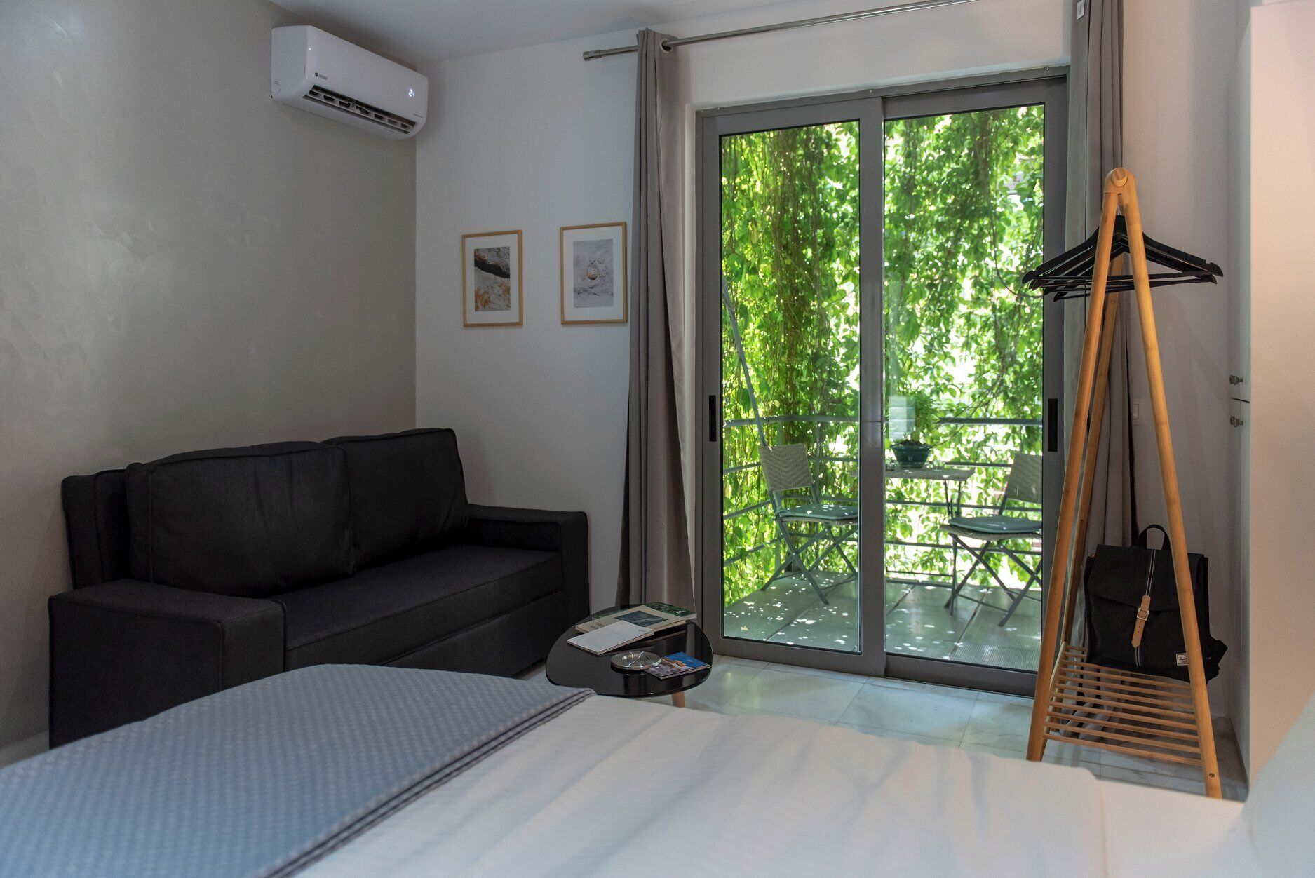 1 bedroom, travel cot, free WiFi, bed sheets