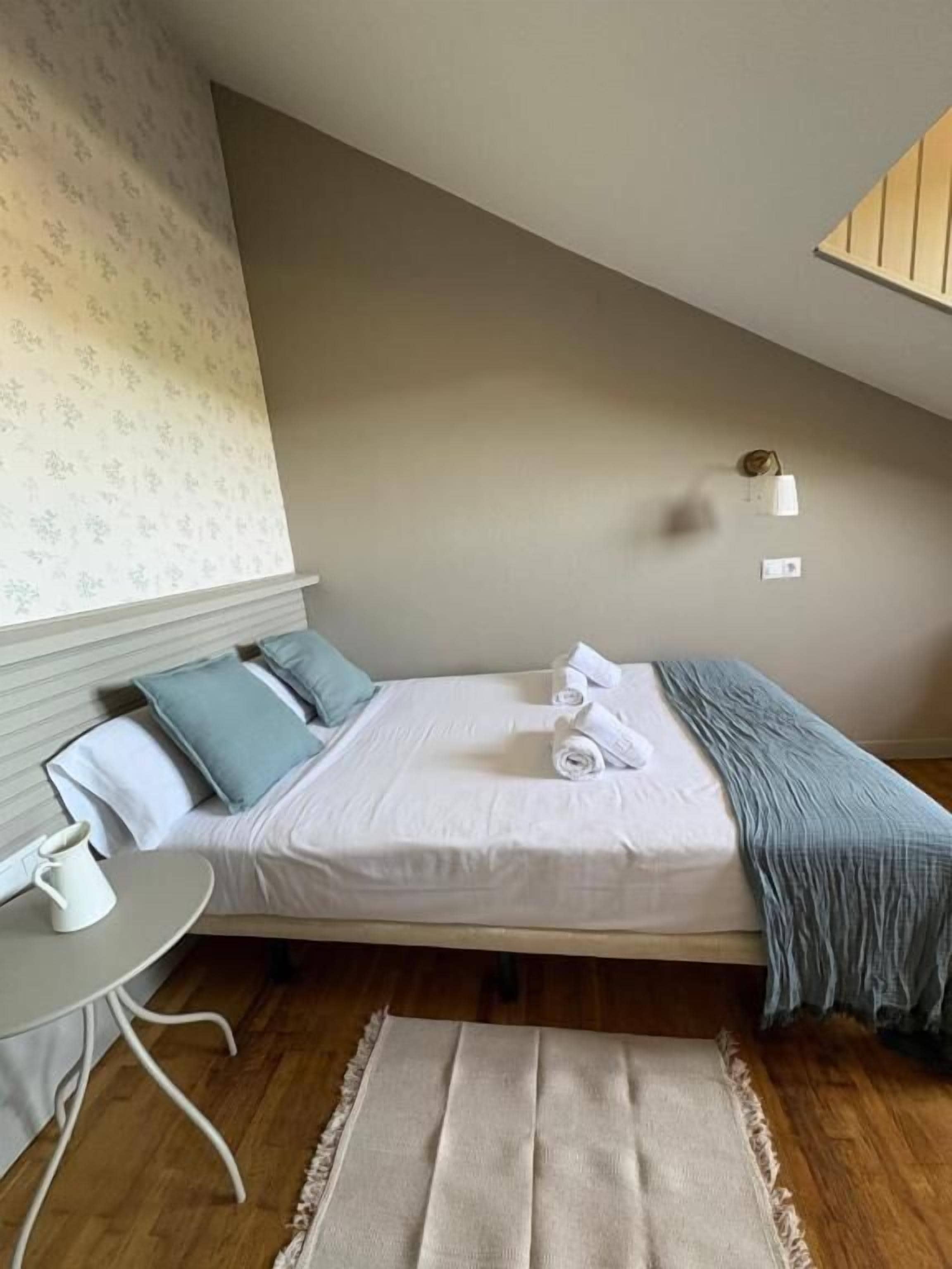 Kamer, 1 twee- of 2 eenpersoonsbedden, uitzicht op bergen | Gratis wifi