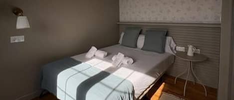 Doppel- oder Zweibettzimmer, Bergblick