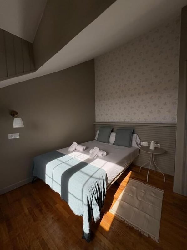 Double or Twin Room, Mountain View