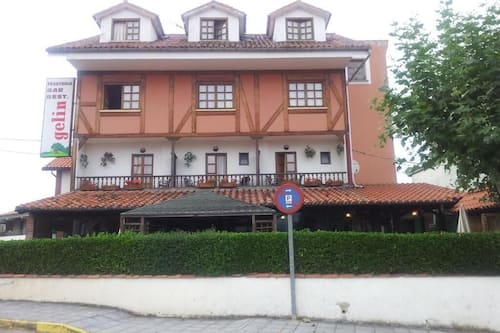 Standaard kamer, 1 twee- of 2 eenpersoonsbedden, balkon, uitzicht op bergen | Exterieur